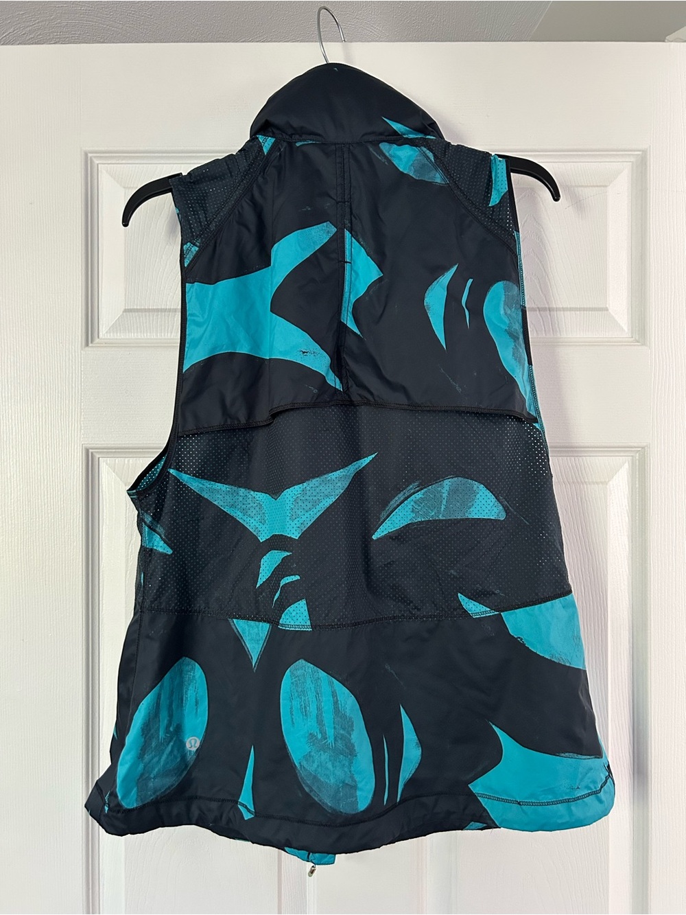 Lululemon Athletica Teal and Black Pack-It Hooded Vest - Peacock - Picture 4 of 8